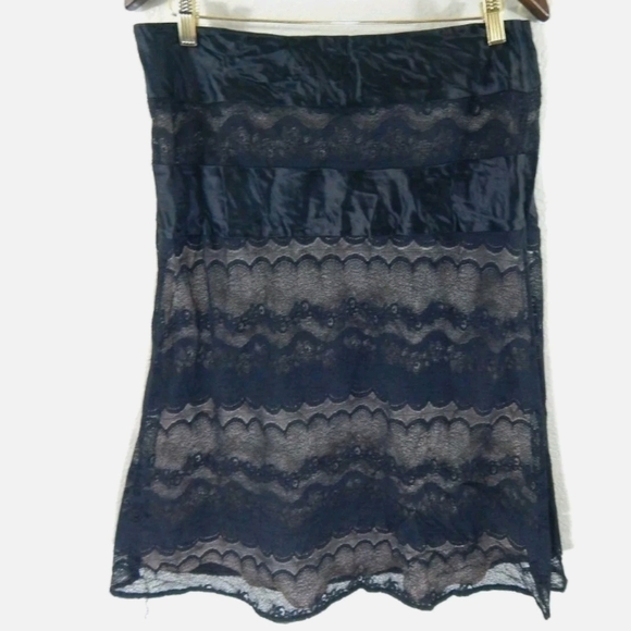 tibi Scalloped Lace Satin Striped A-Line Skirt - Picture 3 of 3